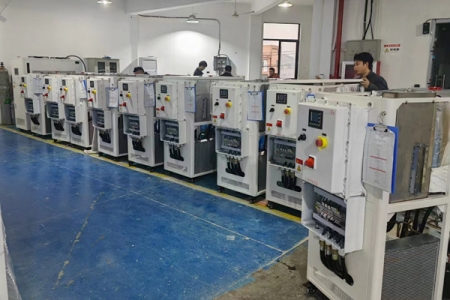 水冷式低溫冷凍機為什么會漏水？怎么解決？